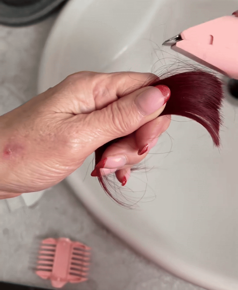 Glowia™ - Ultimate Bikini Shaver